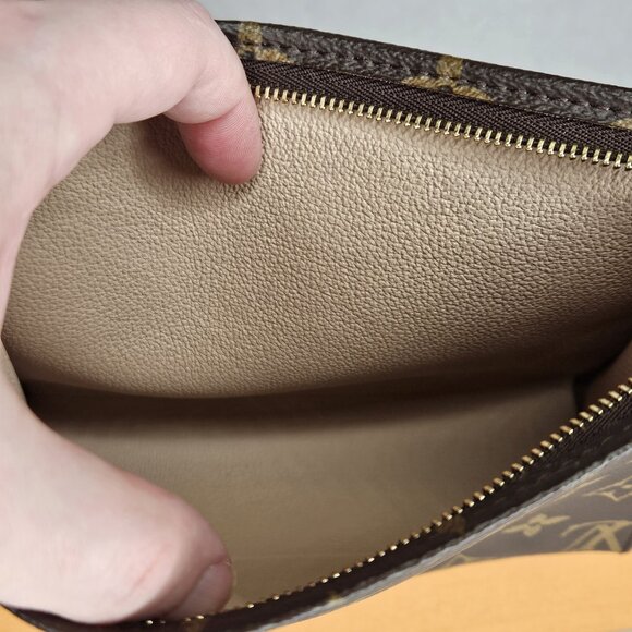 Louis Vuitton Monogram Toiletry 19 Pouch Toilette Purse Handbag with Box - Picture 11 of 12